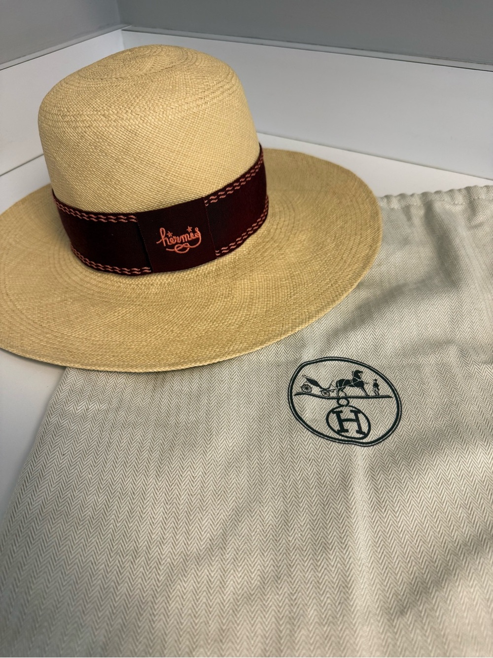 Hermès Natural Straw Sun Hat with Terracotta Trim - Picture 2 of 9